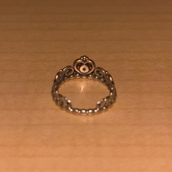 Princess Tiara Crown Ring - Picture 8 of 9